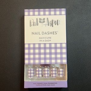 Red Aspen Nail Dashes